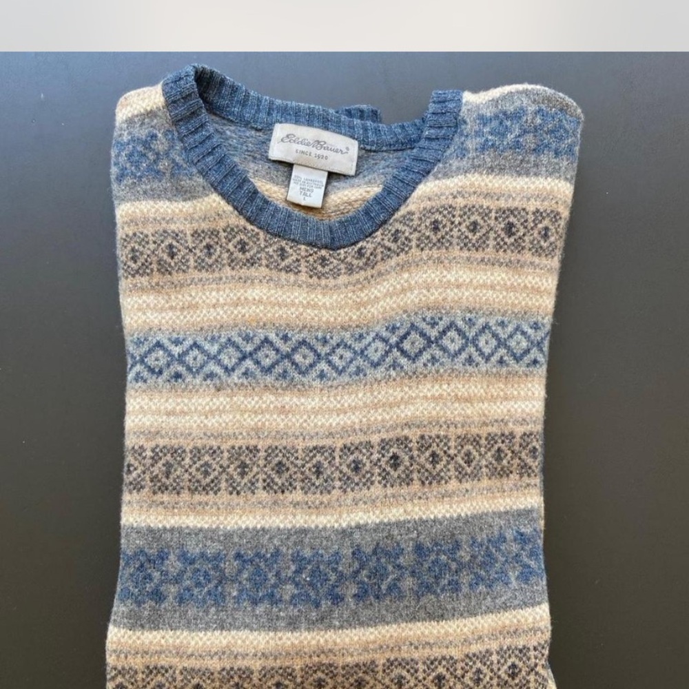 Eddie Bauer Men's Sweater in Blue and Tan Pattern